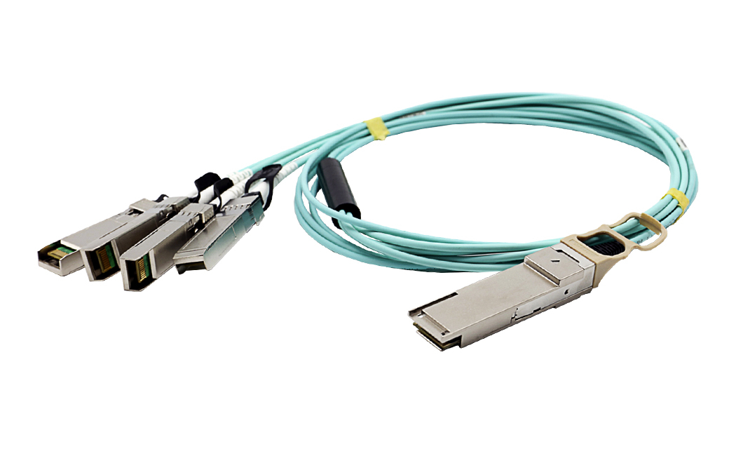 Active Optical Cable (AOC) QSFP+/4SFP+, OM3, 40 Гбит/с
